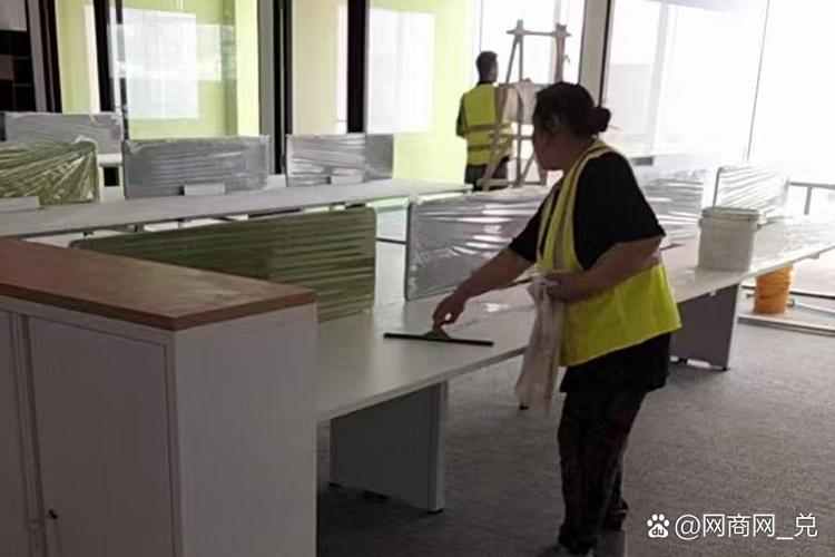 采用工厂保洁外包服务可降低企业设备采购成本,专